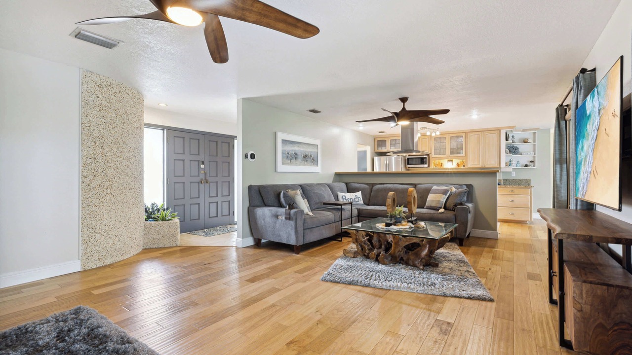 Photo of Livingroom in Cocoa Isles Country Club