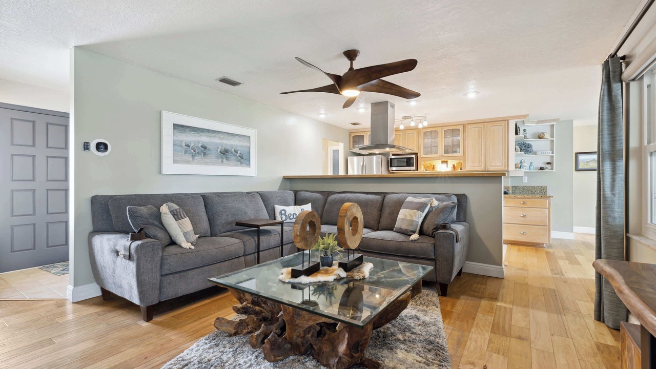 Photo of Livingroom in Cocoa Isles Country Club