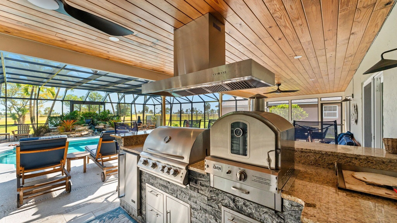 Photo of Patio Balcony in Cocoa Isles Country Club