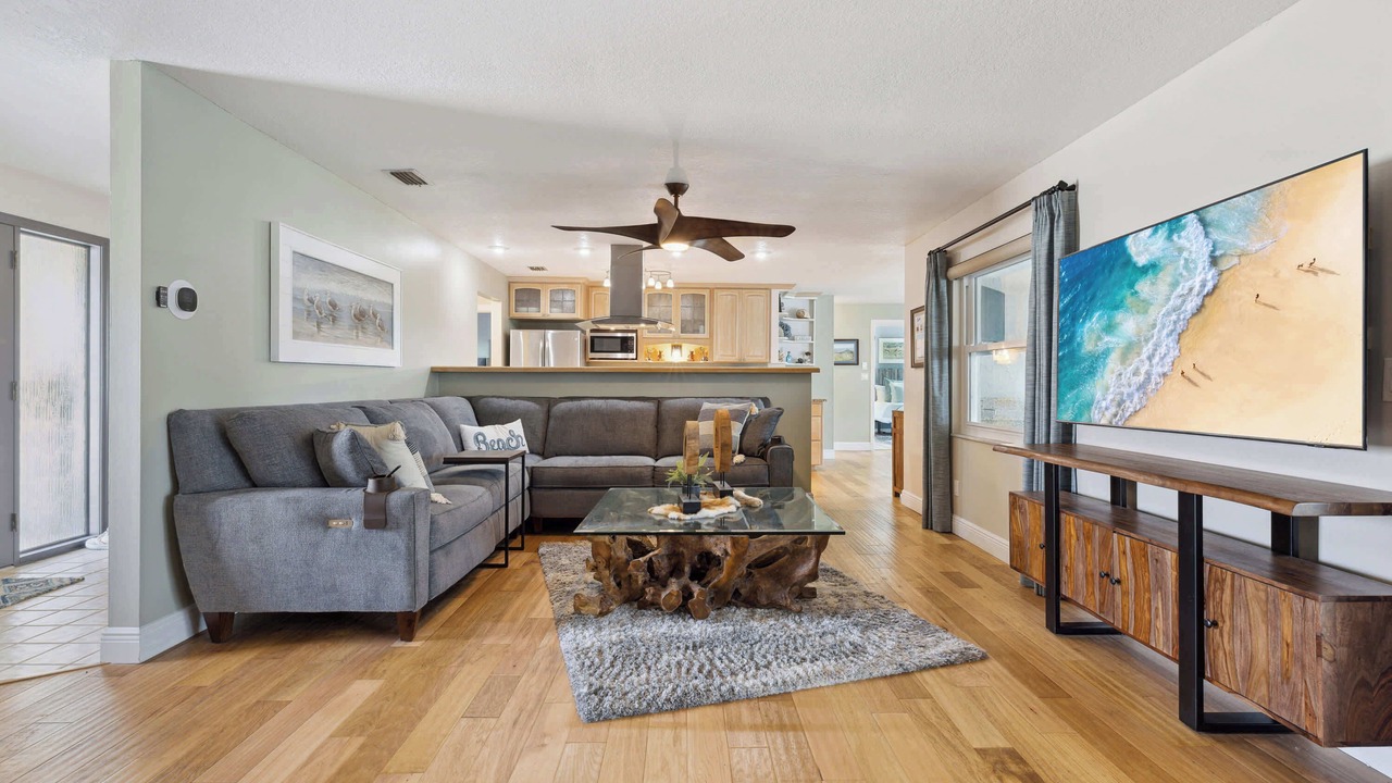 Photo of Livingroom in Cocoa Isles Country Club