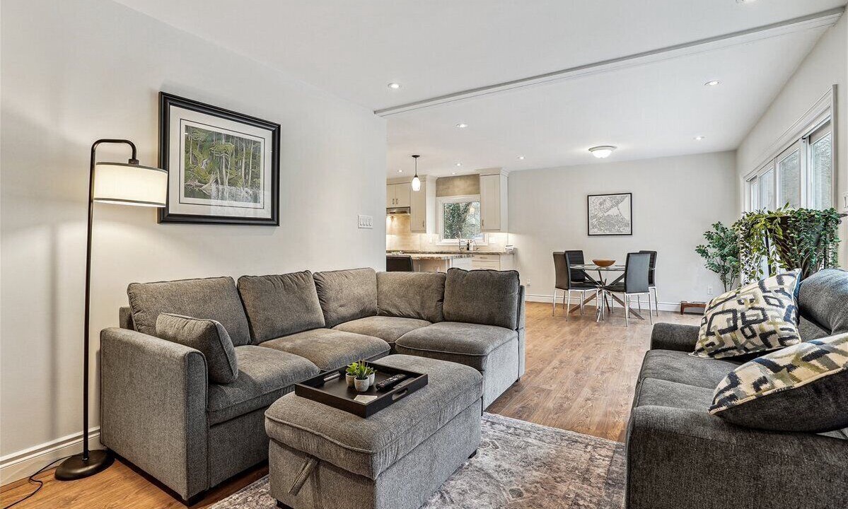 Photo of Livingroom in Burlington