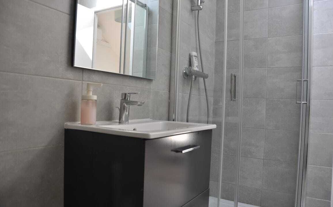 Photo of Bathroom in La Ferte-sous-Jouarre
