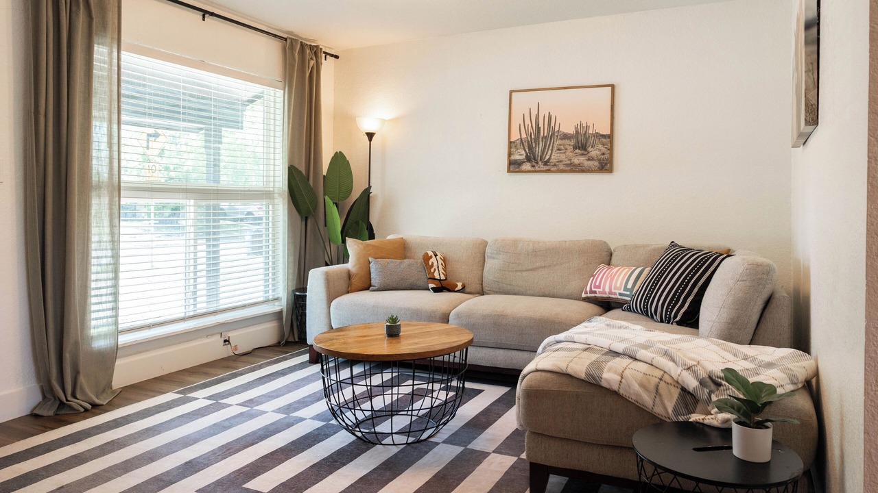 Photo of Livingroom in Sweetbriar