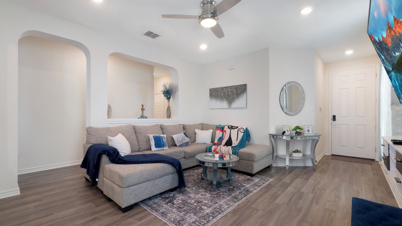 Photo of Livingroom in Converse