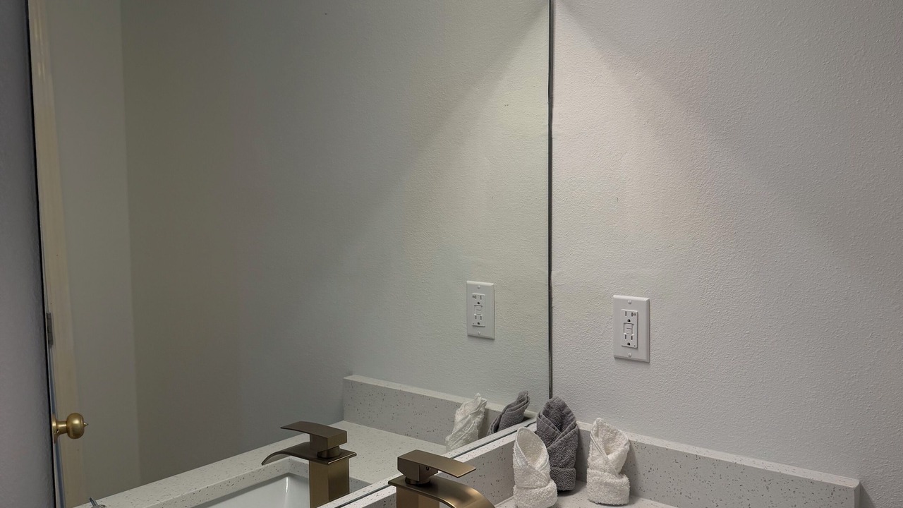 Photo of Bathroom in Pinecrest West Park