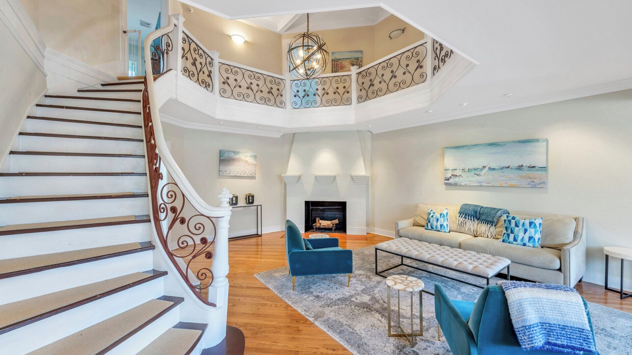 Photo of Livingroom in Westhampton Beach