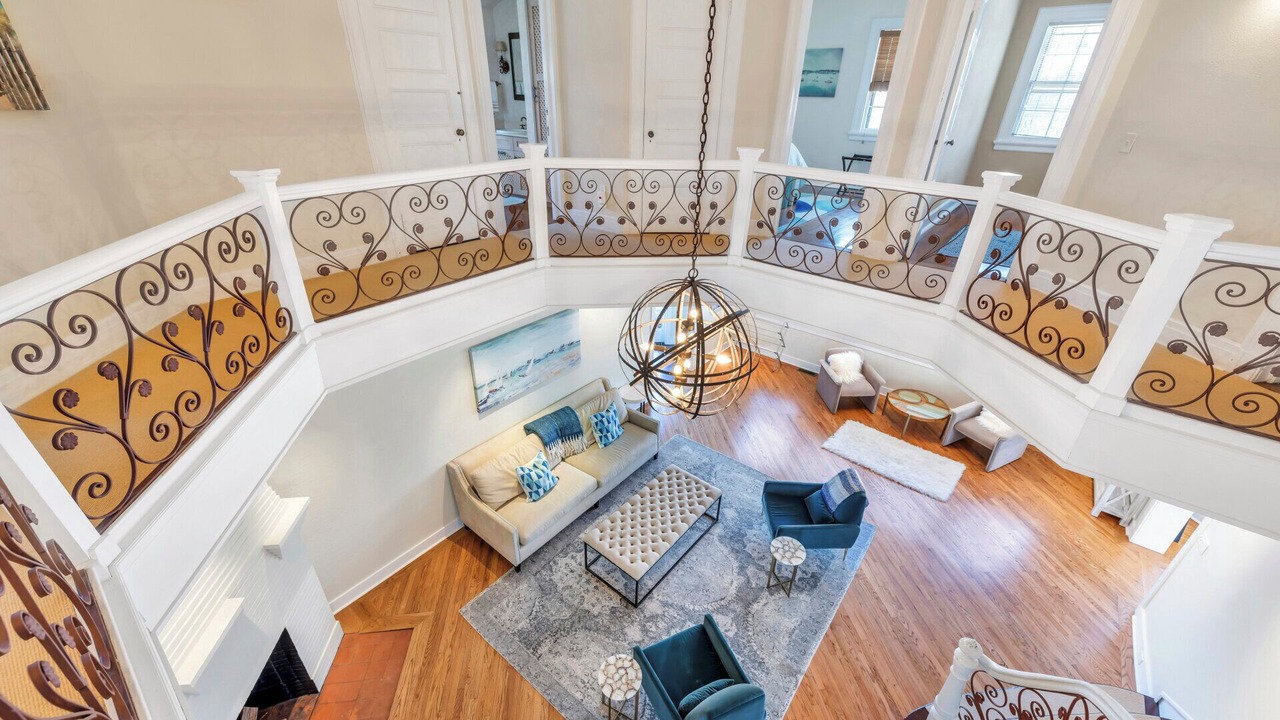 Photo of Livingroom in Westhampton Beach