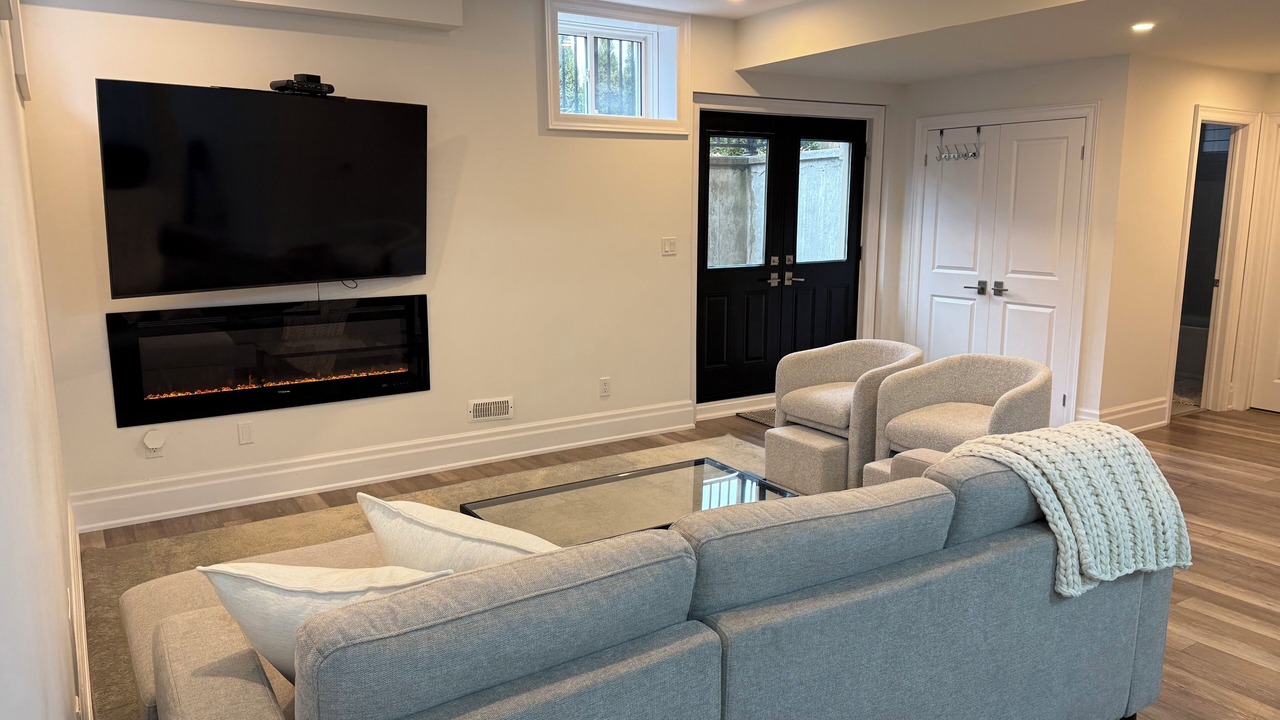 Photo of Livingroom in King City