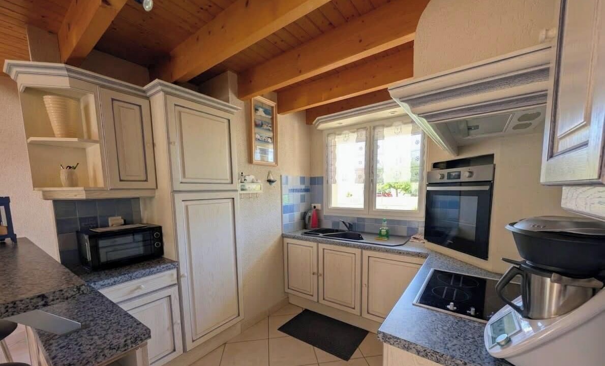 Photo of Kitchen in Saint-Vincent-sur-Jard