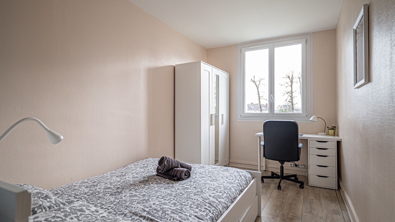 Photo of Bedroom in Liberation