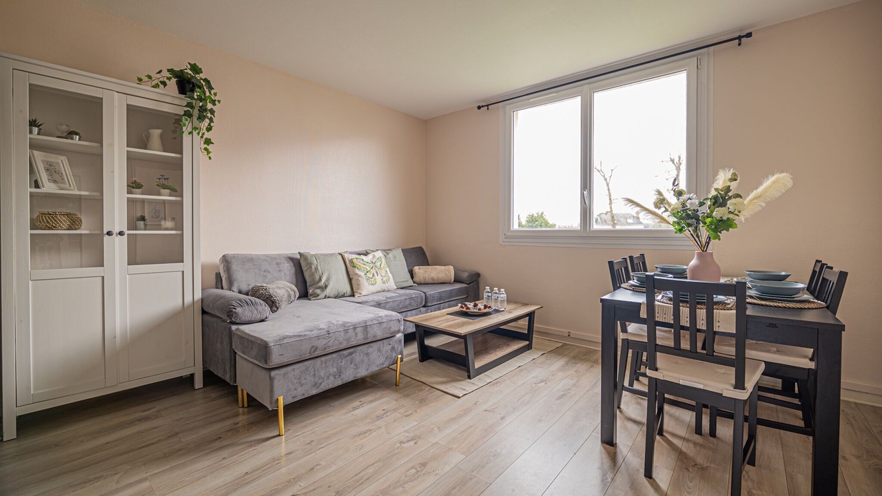Photo of Livingroom in Liberation
