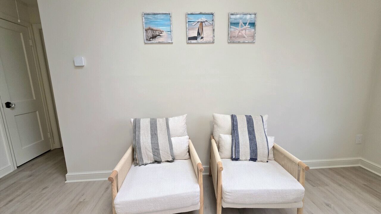 Photo of Livingroom in East Shore