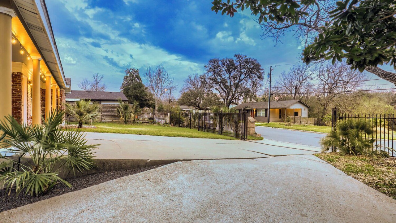 Photo of Outdoor in MLK