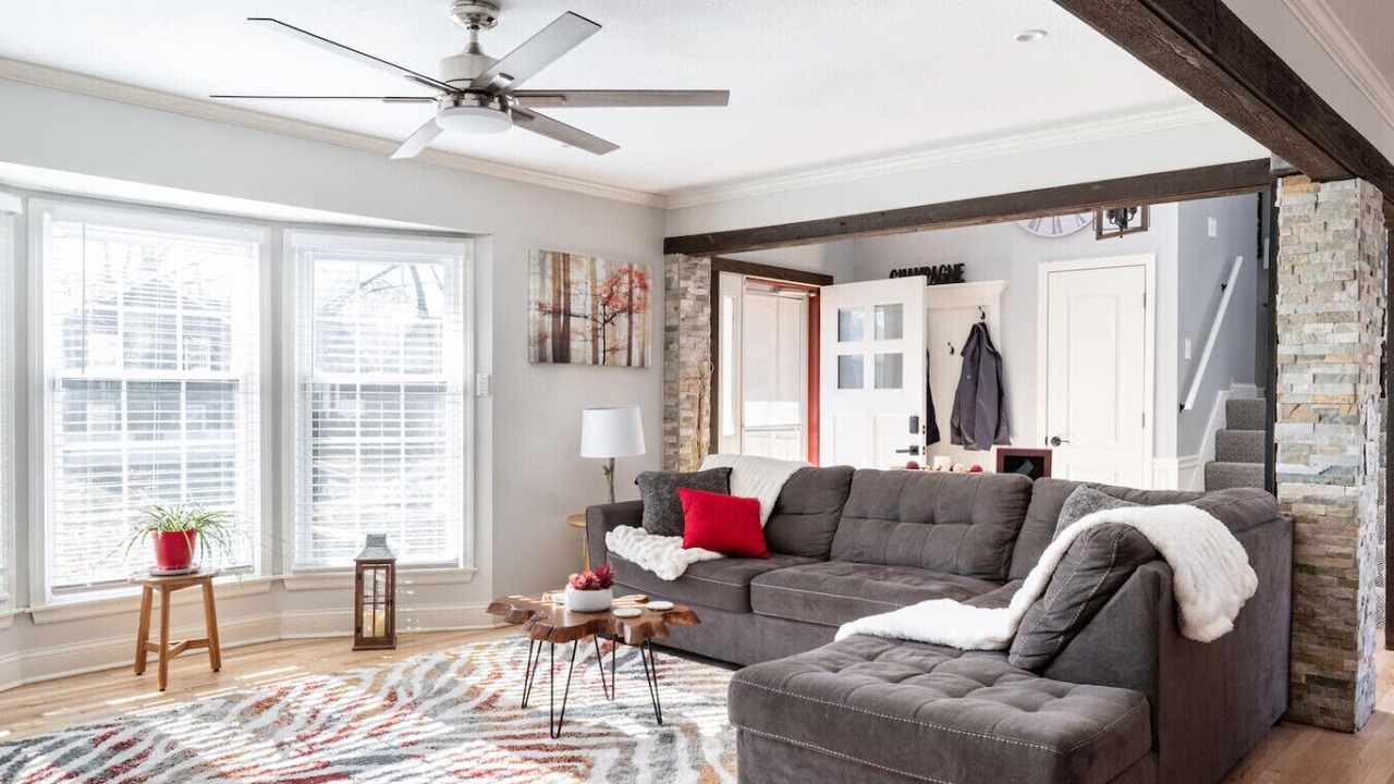 Photo of Livingroom in Shawnee