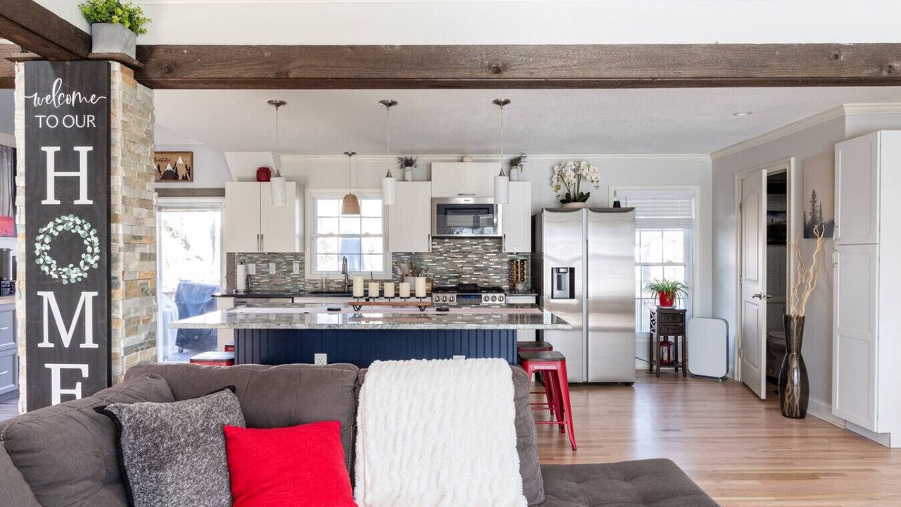 Photo of Livingroom in Shawnee