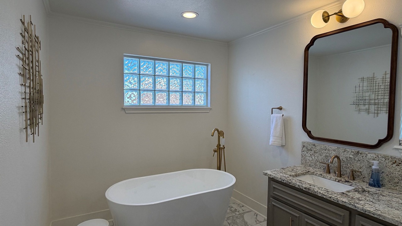 Photo of Bathroom in Sayles Blvd. Area