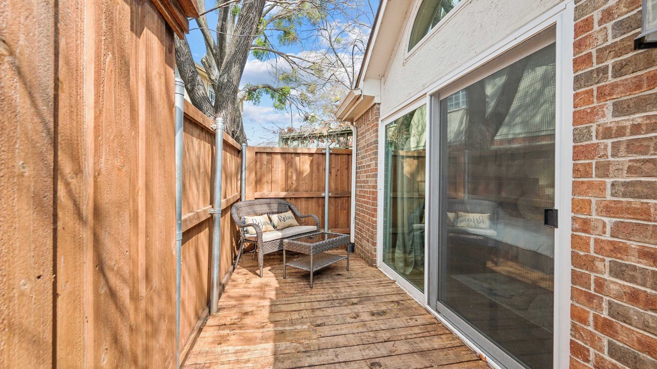 Photo of Patio Balcony in Euless