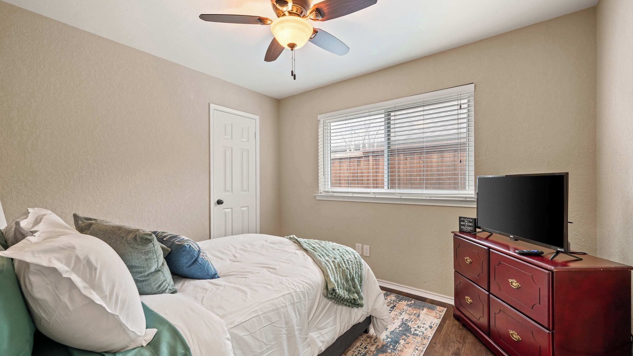 Photo of Bedroom in Euless