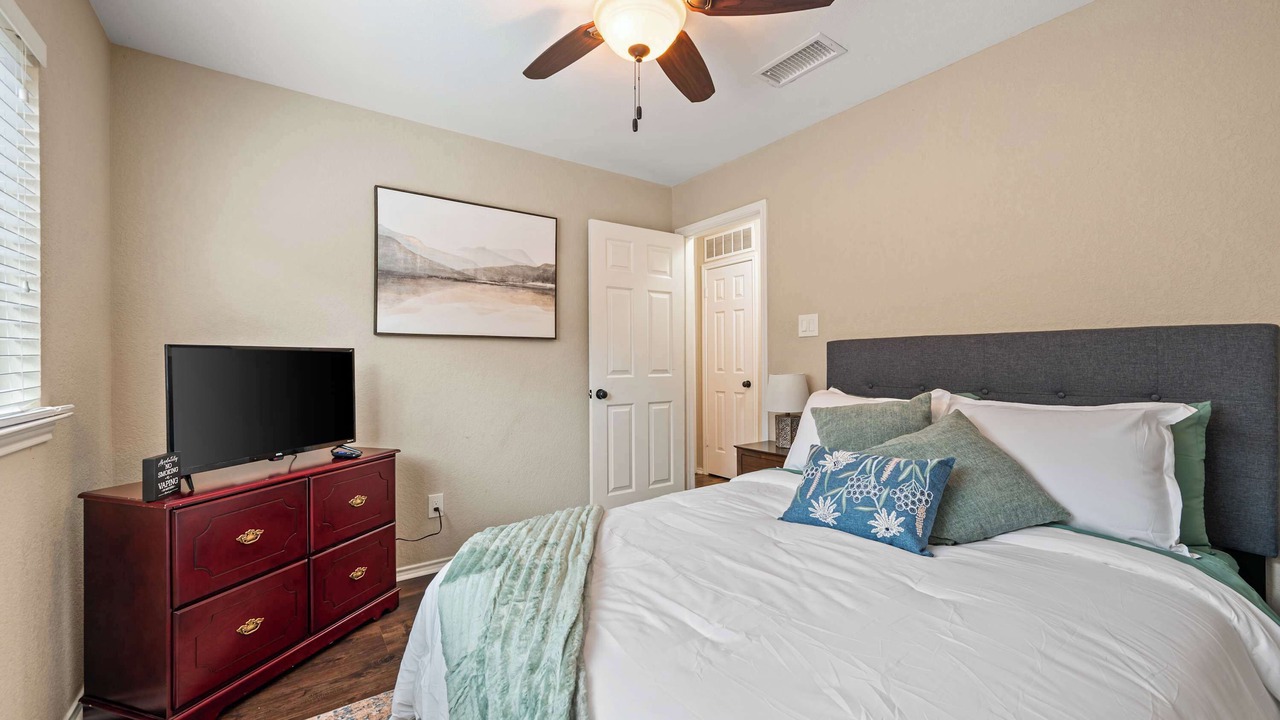 Photo of Bedroom in Euless