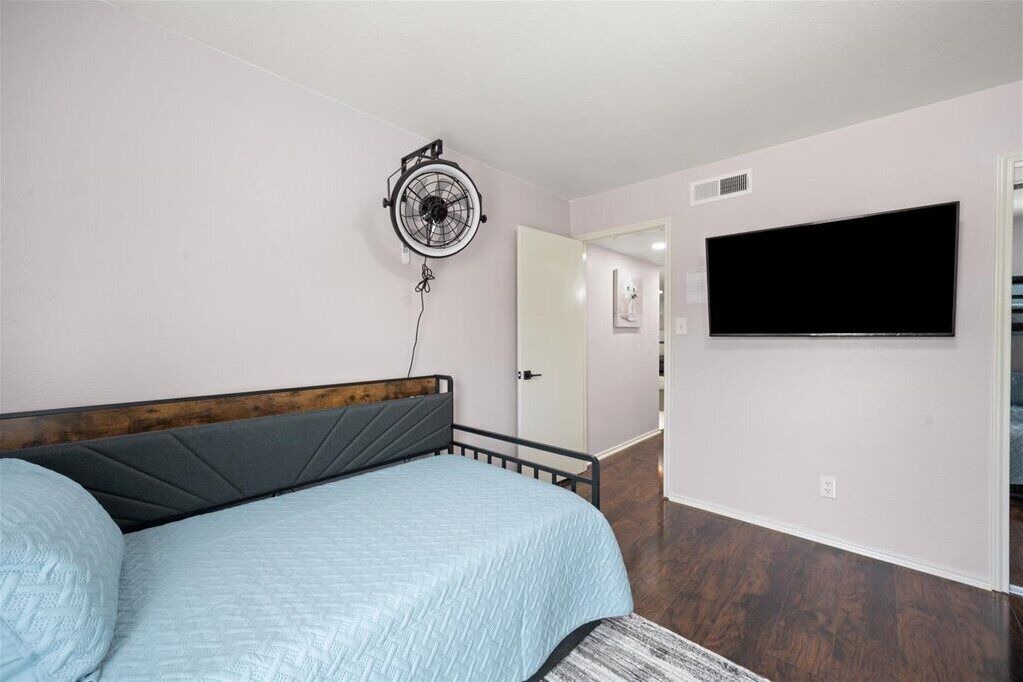 Photo of Bedroom in Euless