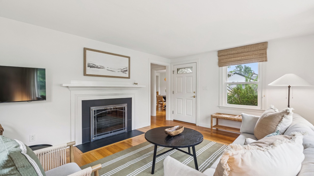 Photo of Livingroom in Portland