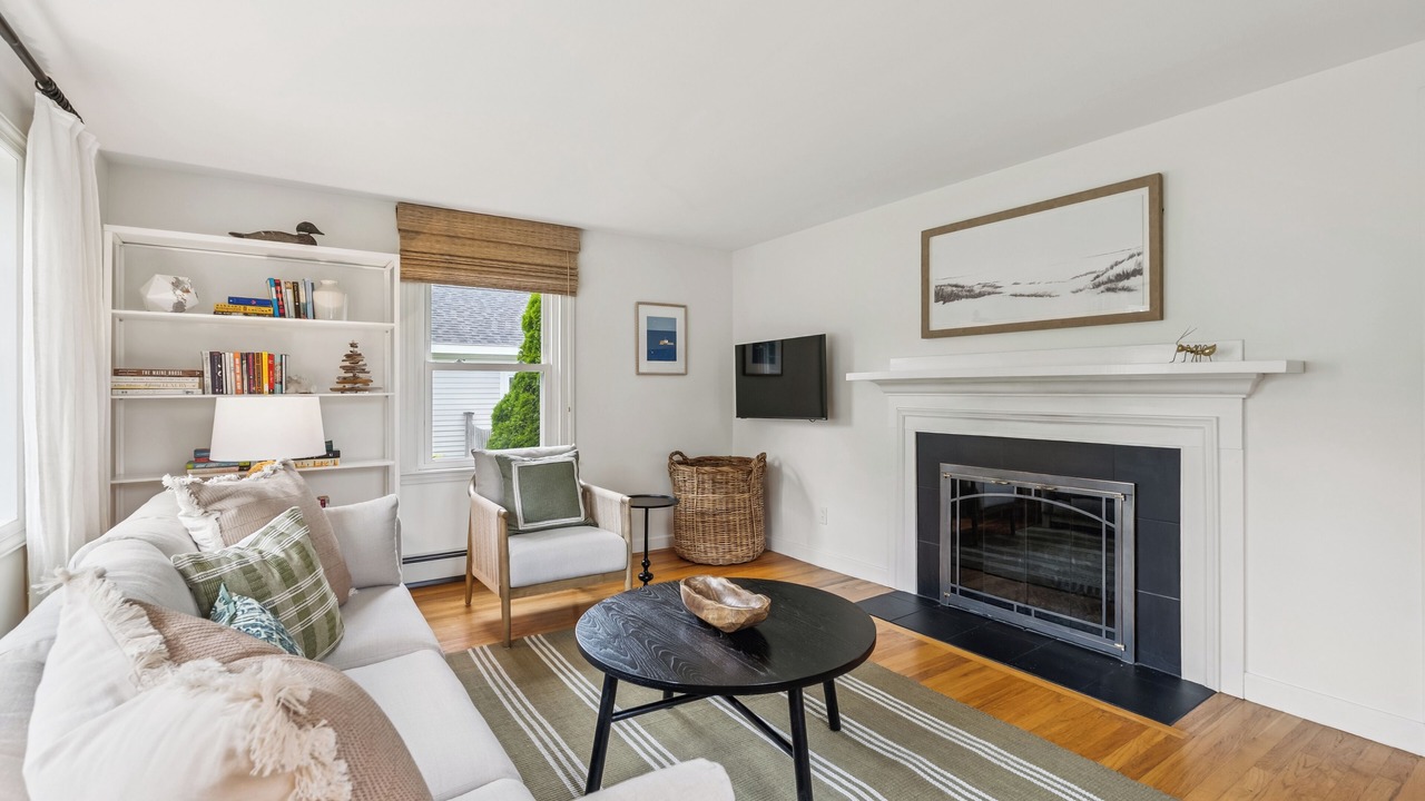 Photo of Livingroom in Portland