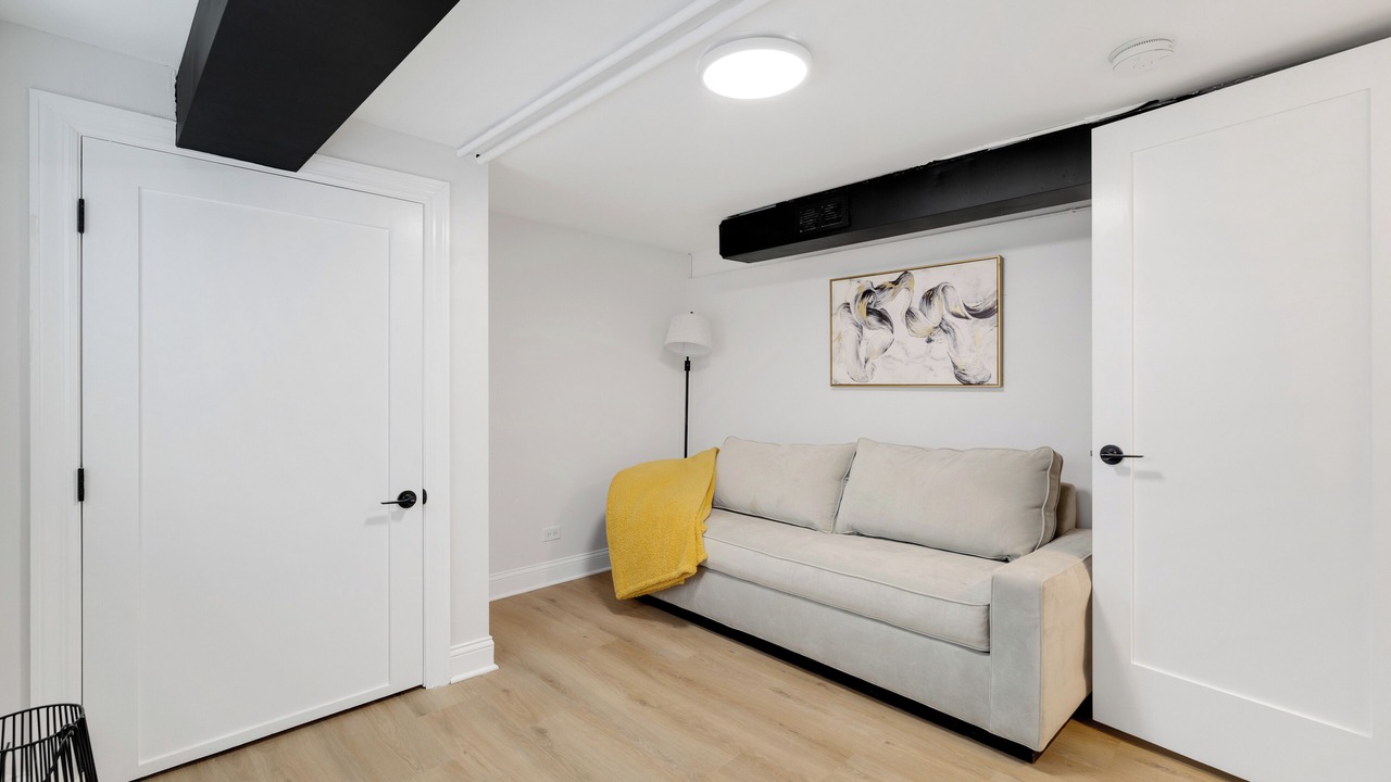 Photo of Livingroom in Brookfield