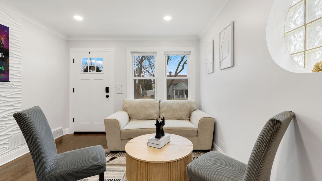 Photo of Livingroom in Brookfield