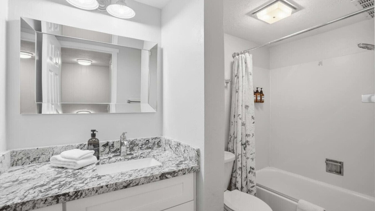Photo of Bathroom in Cottonwood Heights