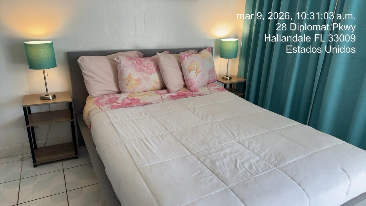Photo of Bedroom in Hallandale Beach