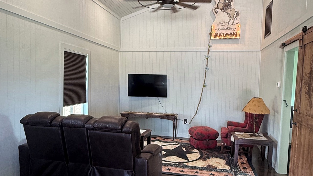 Photo of Livingroom in Mound