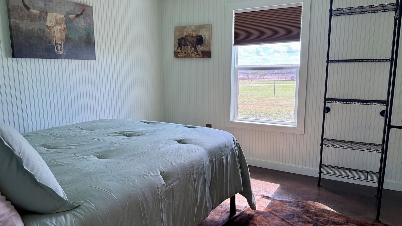 Photo of Bedroom in Mound