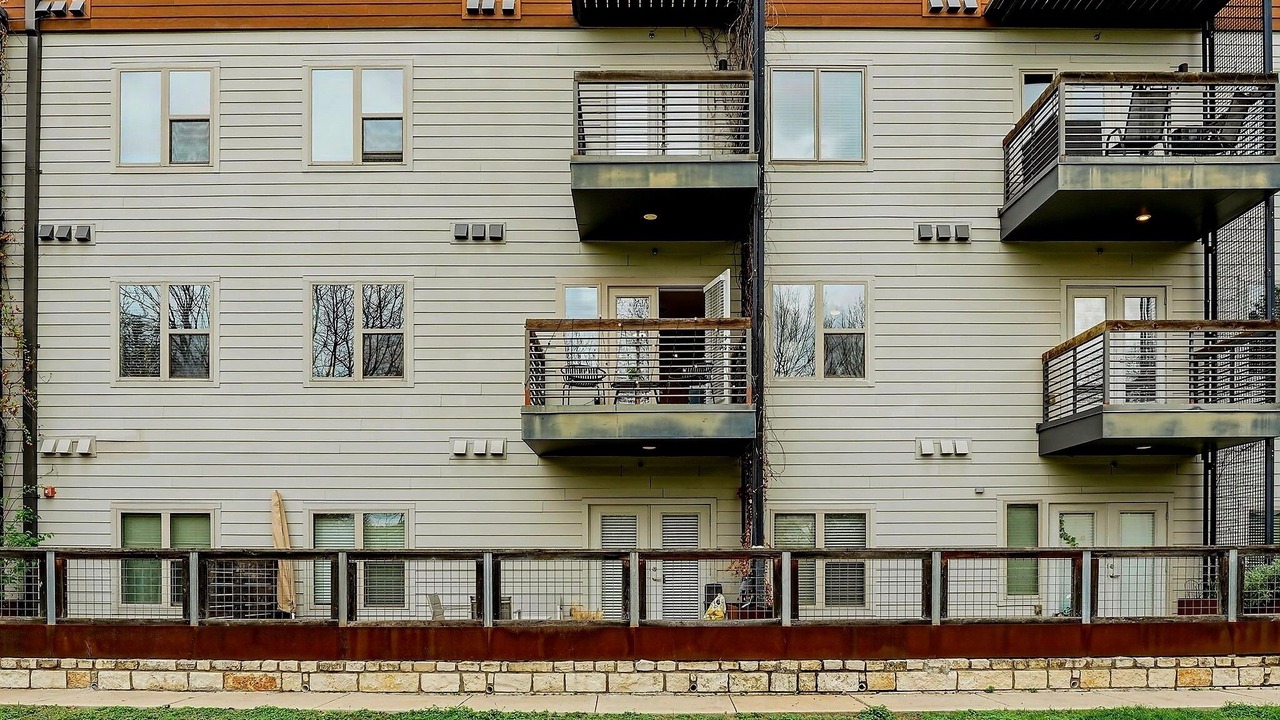Photo of Outdoor in South Lamar
