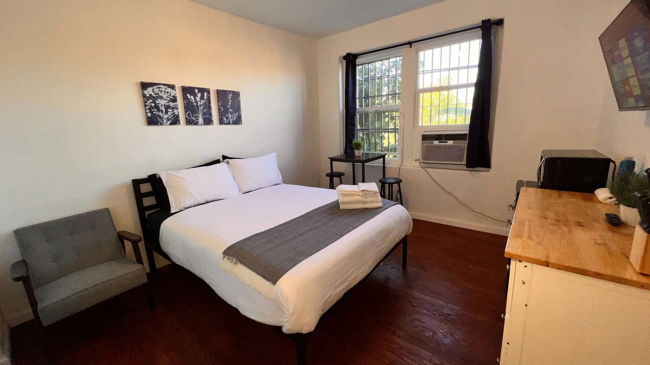 Photo of Bedroom in Westlake
