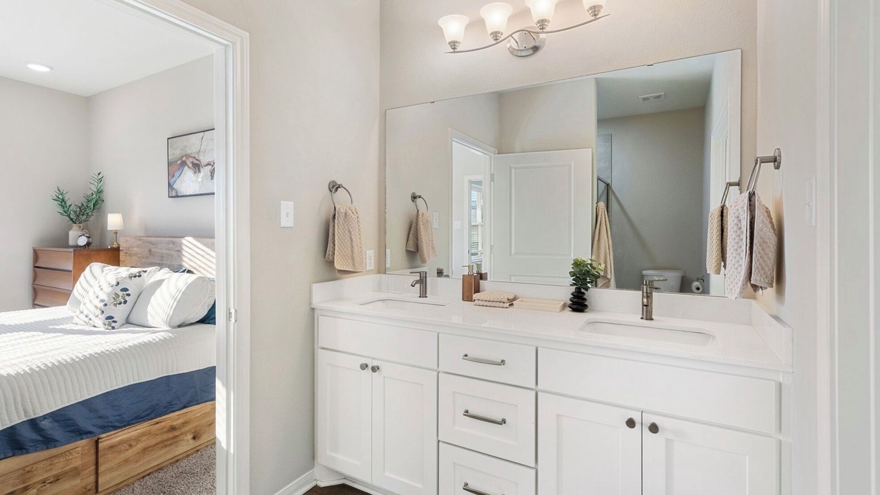 Photo of Bedroom in Allen Forest