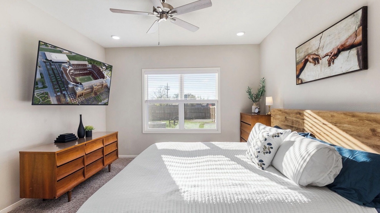 Photo of Bedroom in Allen Forest
