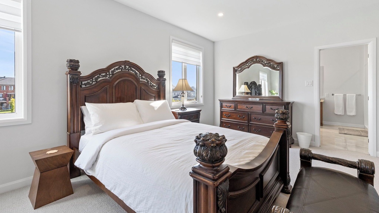 Photo of Bedroom in Ottawa Division