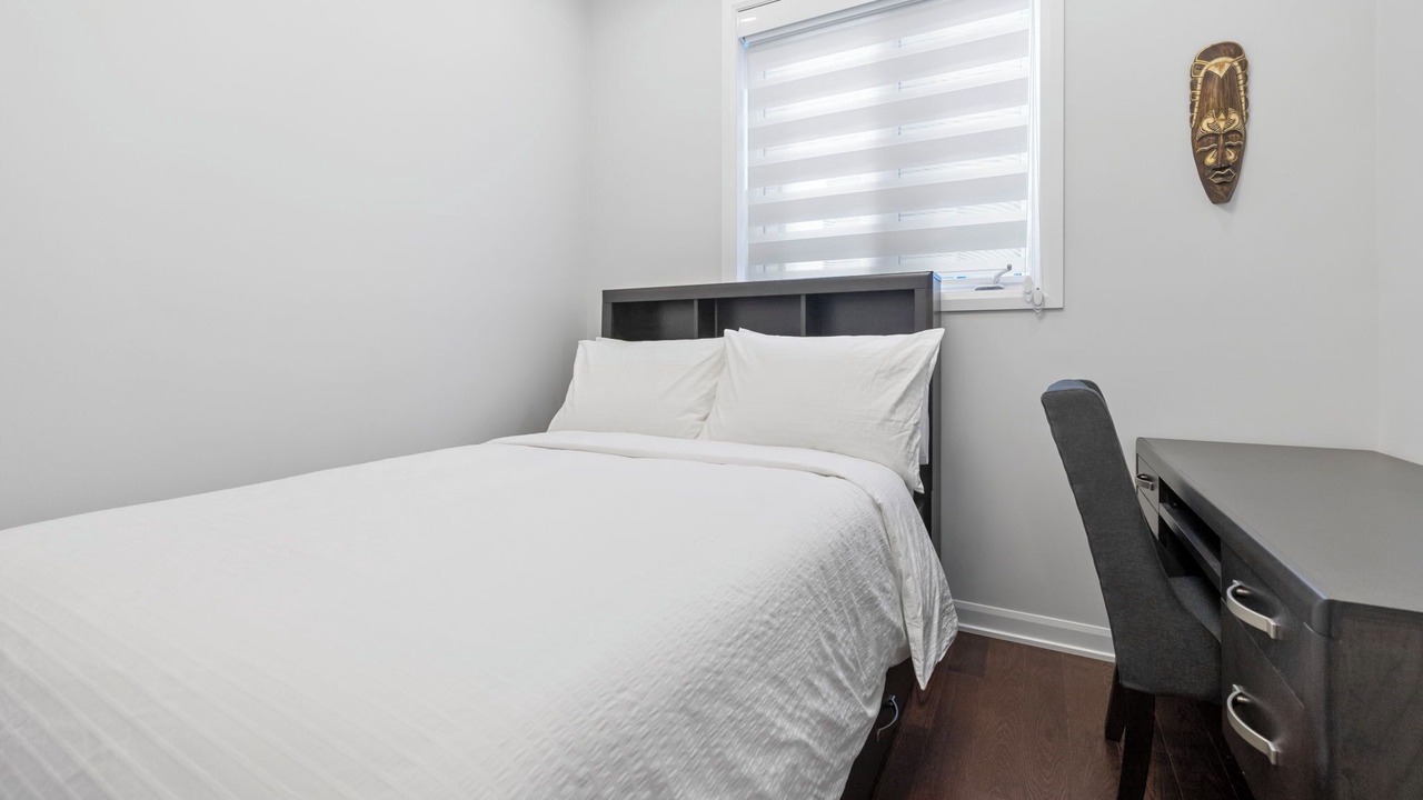 Photo of Bedroom in Ottawa Division