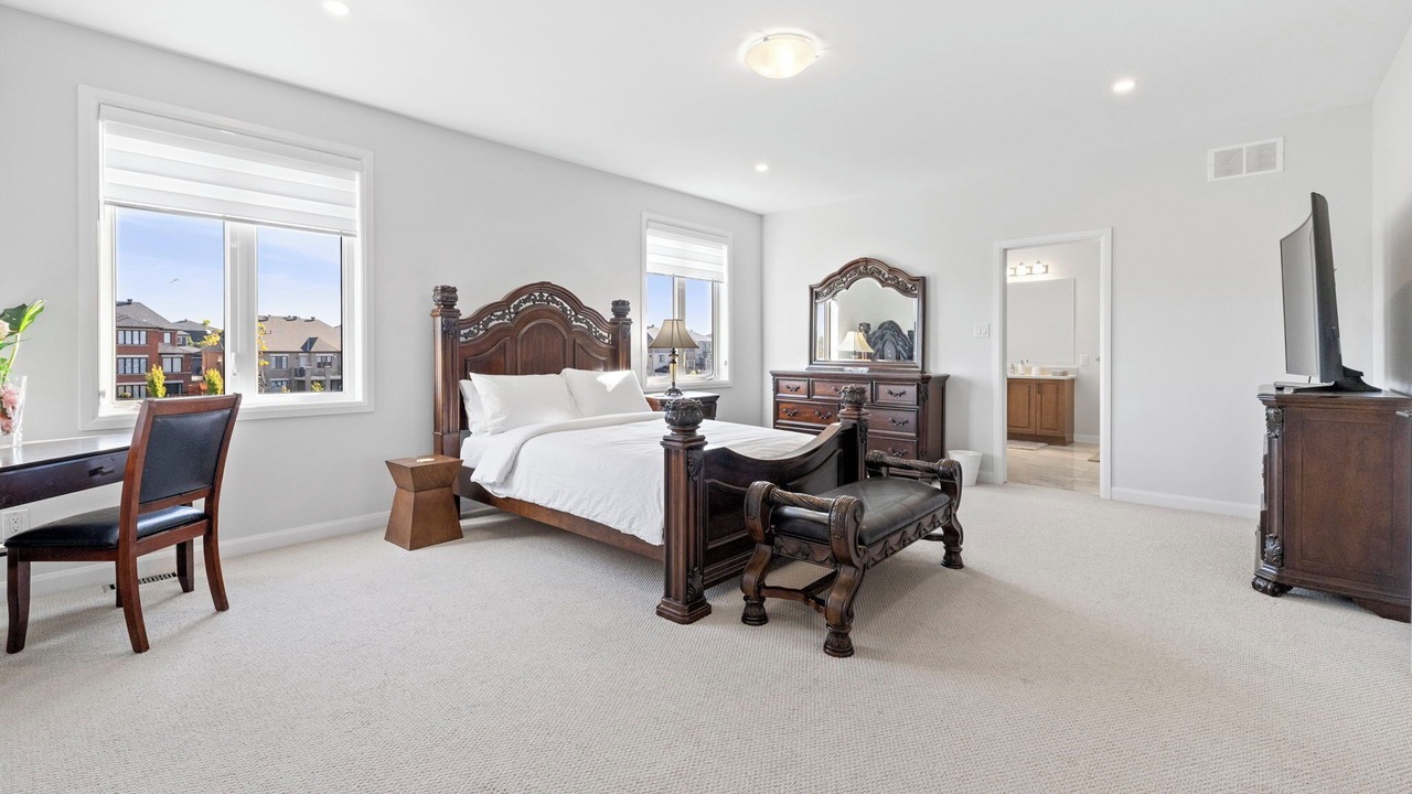 Photo of Bedroom in Ottawa Division