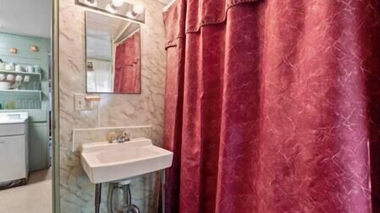 Photo of Bathroom in Edgecomb
