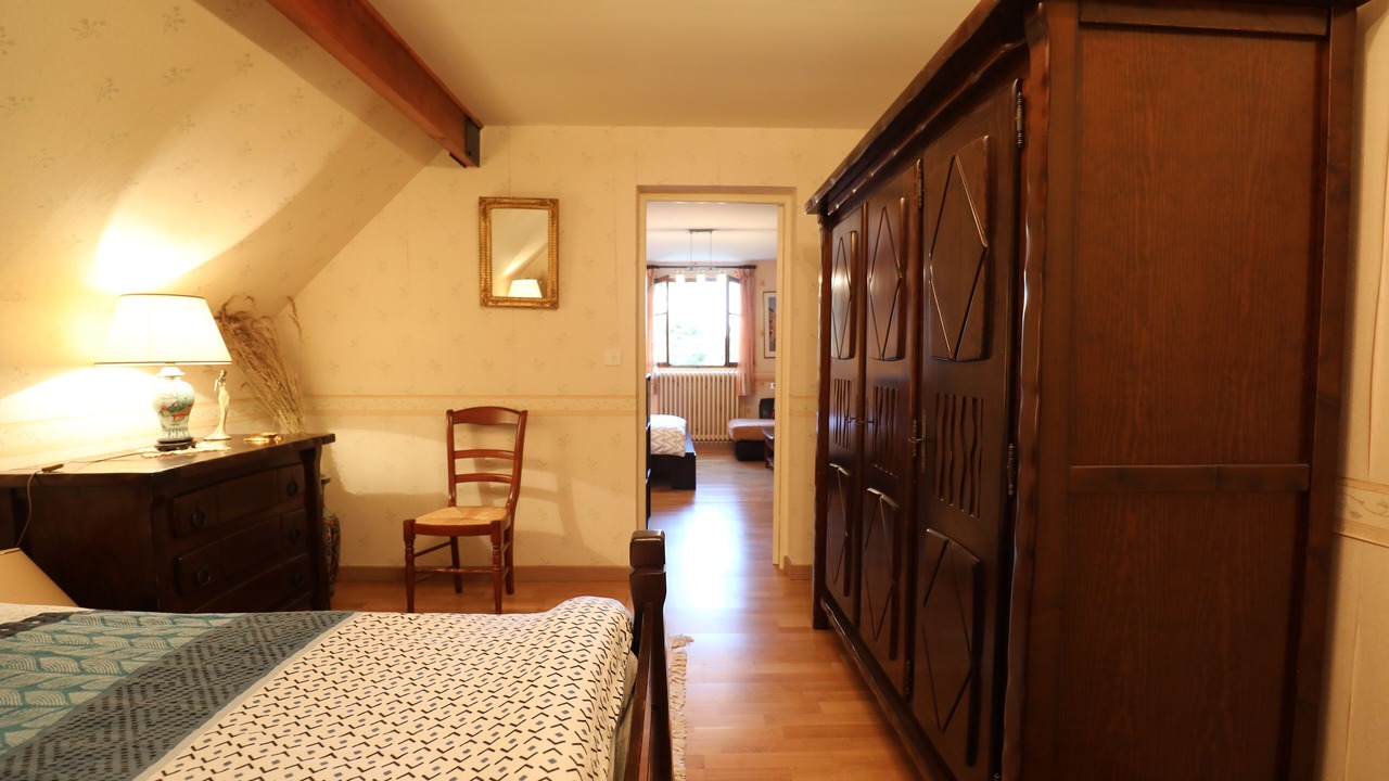 Photo of Bedroom in Saint-Aubin-sur-Yonne