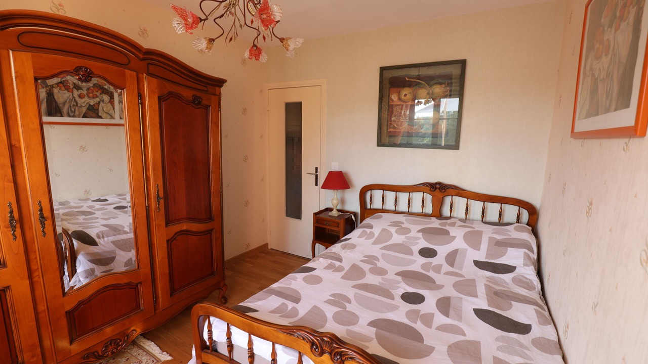 Photo of Bedroom in Saint-Aubin-sur-Yonne