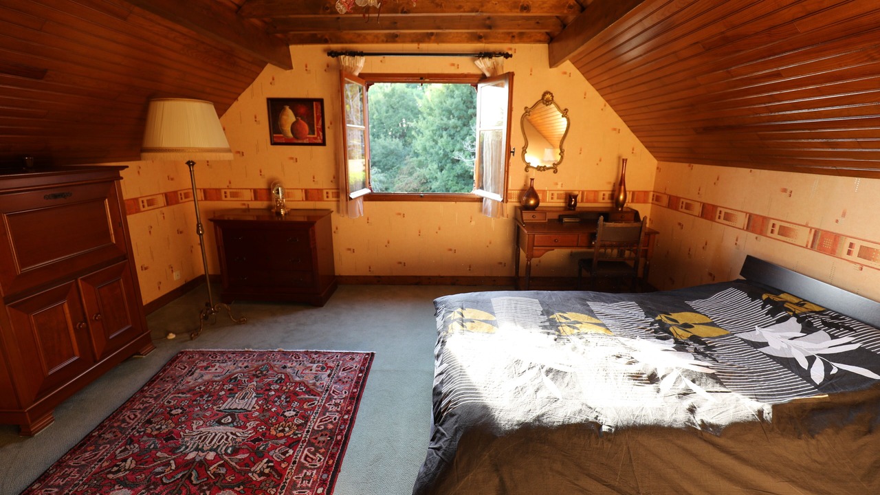 Photo of Bedroom in Saint-Aubin-sur-Yonne