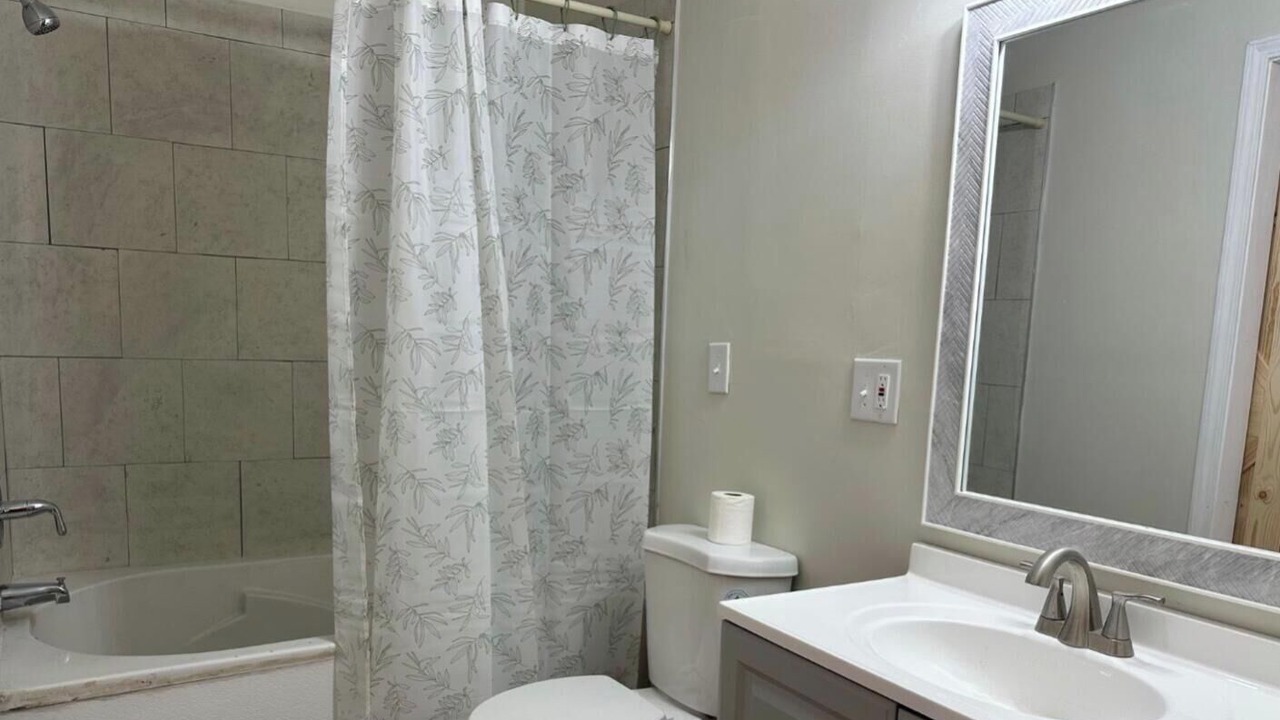Photo of Bathroom in Blytheville