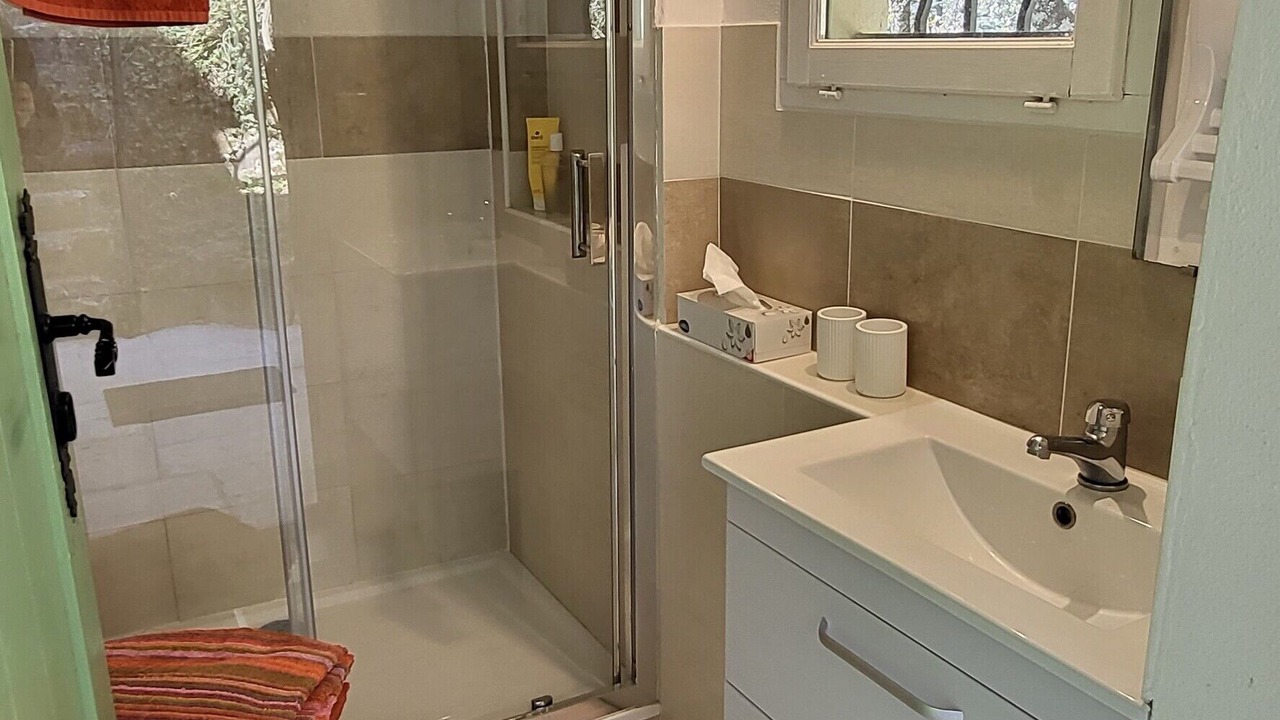 Photo of Bathroom in Annot