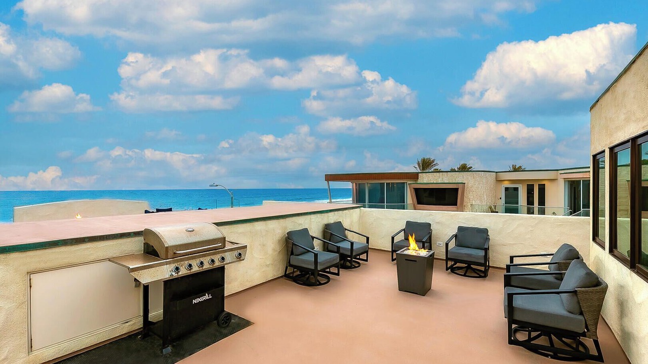 Photo of Patio Balcony in Mission Beach