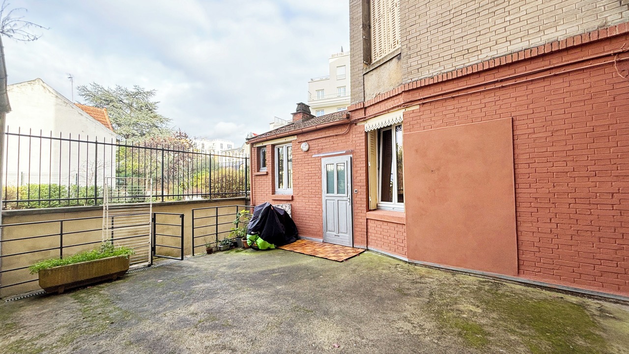 Photo of Outdoor in Colombes