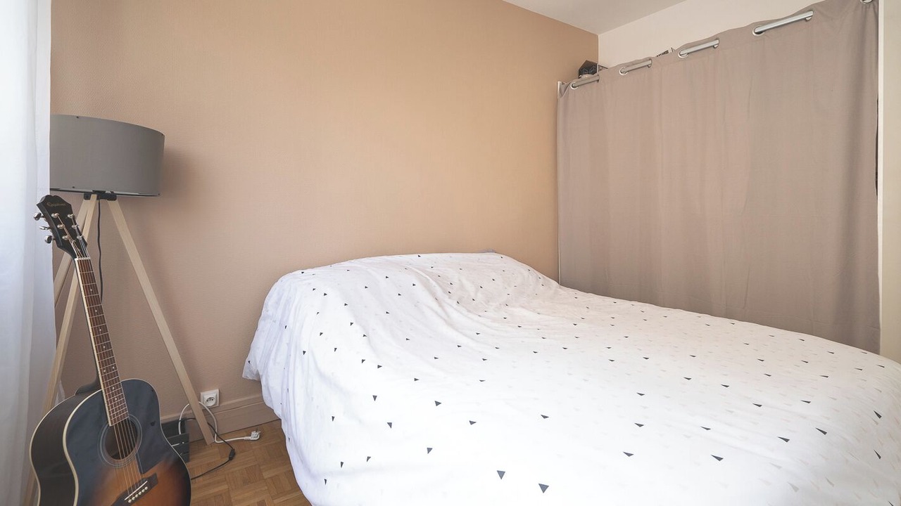 Photo of Bedroom in Republique