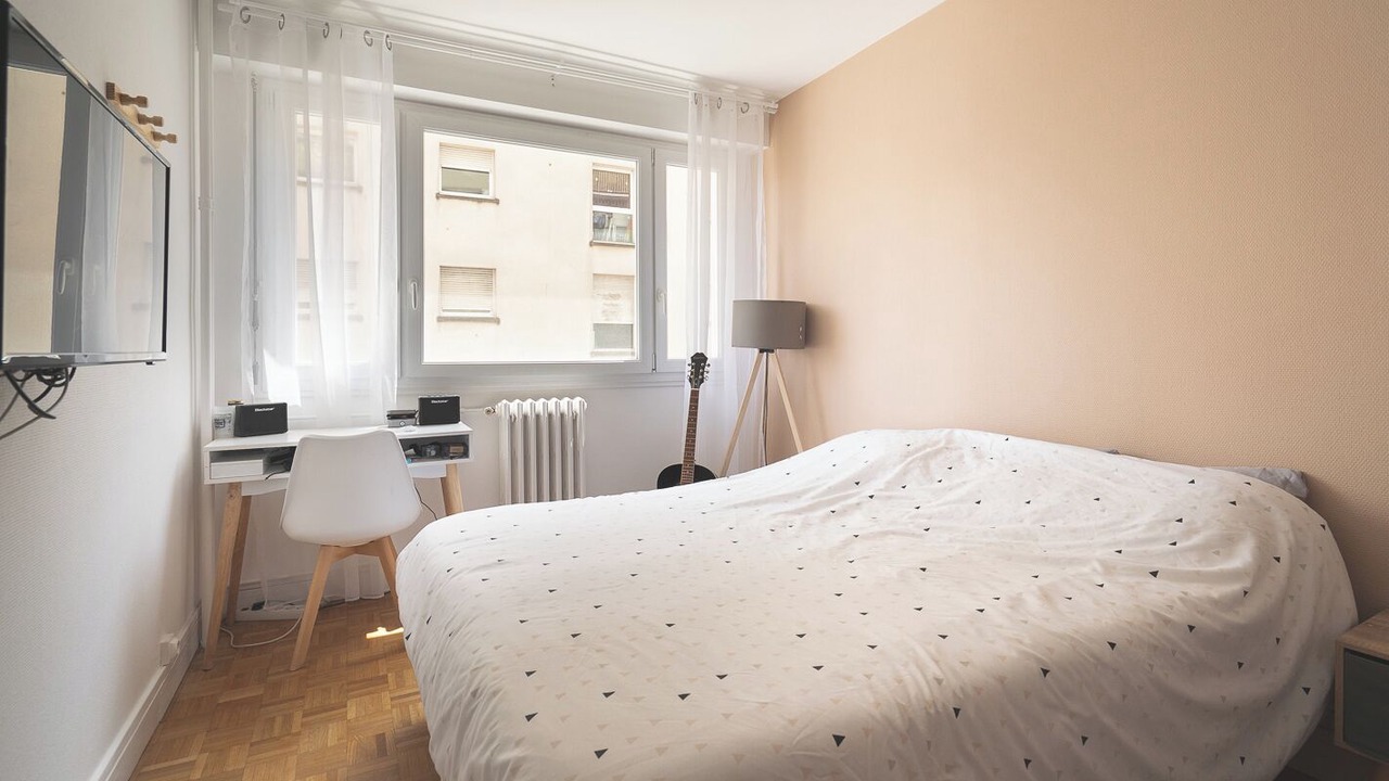 Photo of Bedroom in Republique