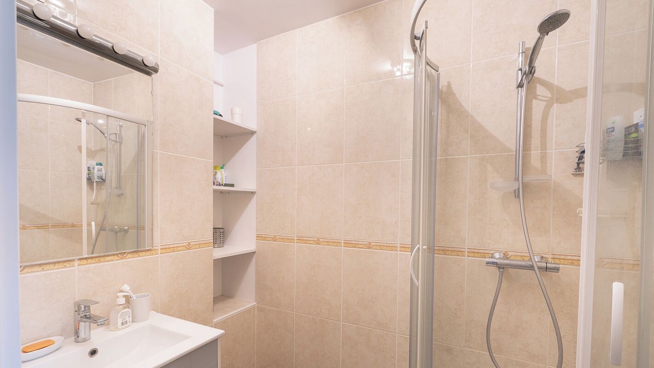 Photo of Bathroom in Republique